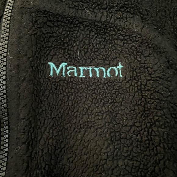 MARMOT Kids Black Sherpa Fuzzy Jacket Size M with Blue Lettering - Picture 3 of 5
